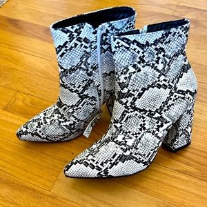 NEW Black and white snakeskin booties